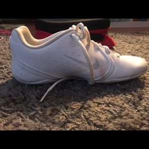 Nike cheer shoes